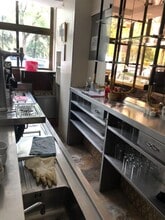 Retail in Madrid, Madrid for lease Interior Photo- Image 2 of 3