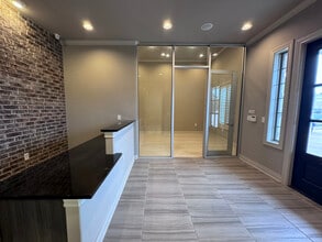 16826 N Eldridge Pky, Tomball, TX for lease Interior Photo- Image 2 of 19