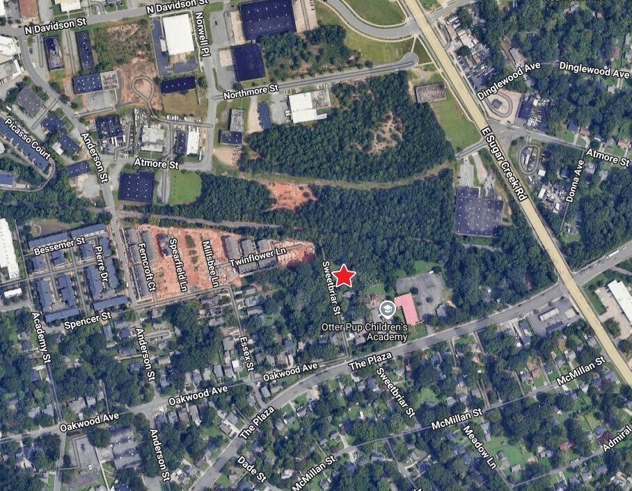 905 Sweetbriar St, Charlotte, NC à vendre Photo principale- Image 1 de 4