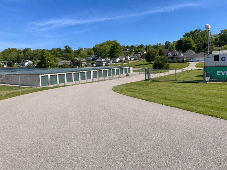 56 Wendling way, Elkview, WV à louer - Photo du bâtiment - Image 3 de 10