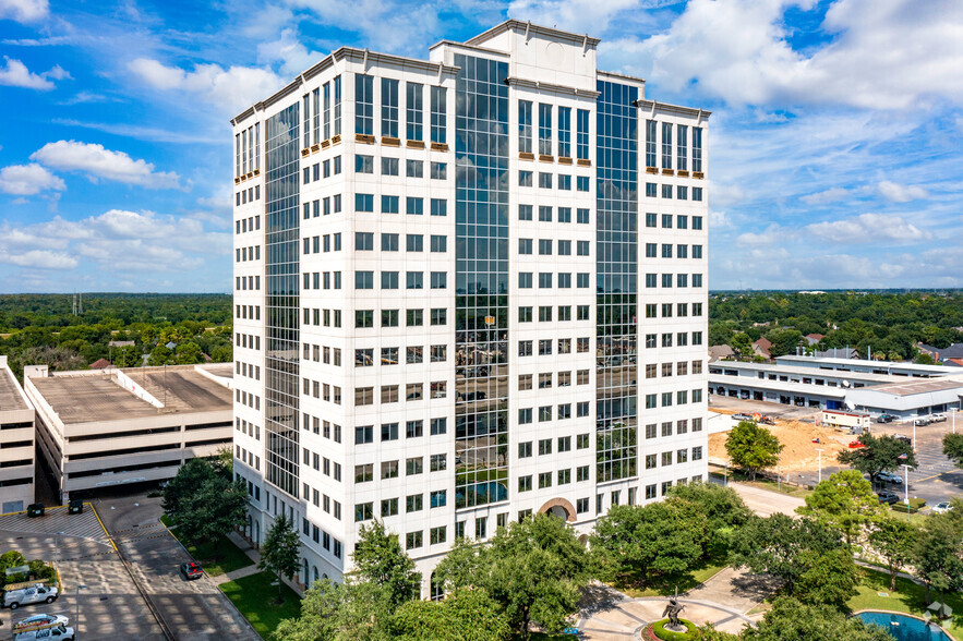 11700 Katy Fwy, Houston, TX for lease - Building Photo - Image 1 of 7