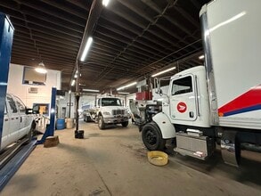 4150 14A St SE, Calgary, AB for lease Interior Photo- Image 2 of 3