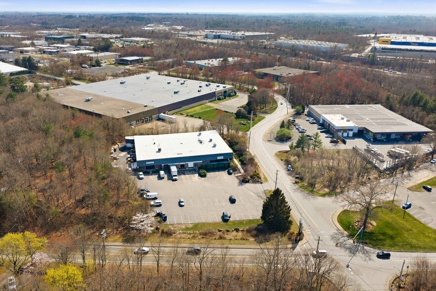 355 Bodwell St, Avon, MA for lease - Building Photo - Image 2 of 5