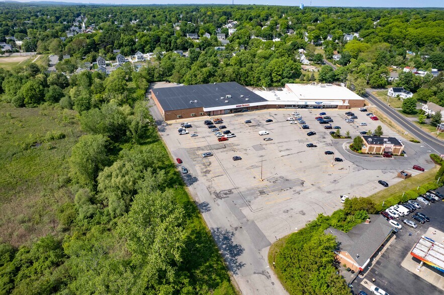 220 E Ashland St, Brockton, MA à vendre - Photo du bâtiment - Image 3 de 5