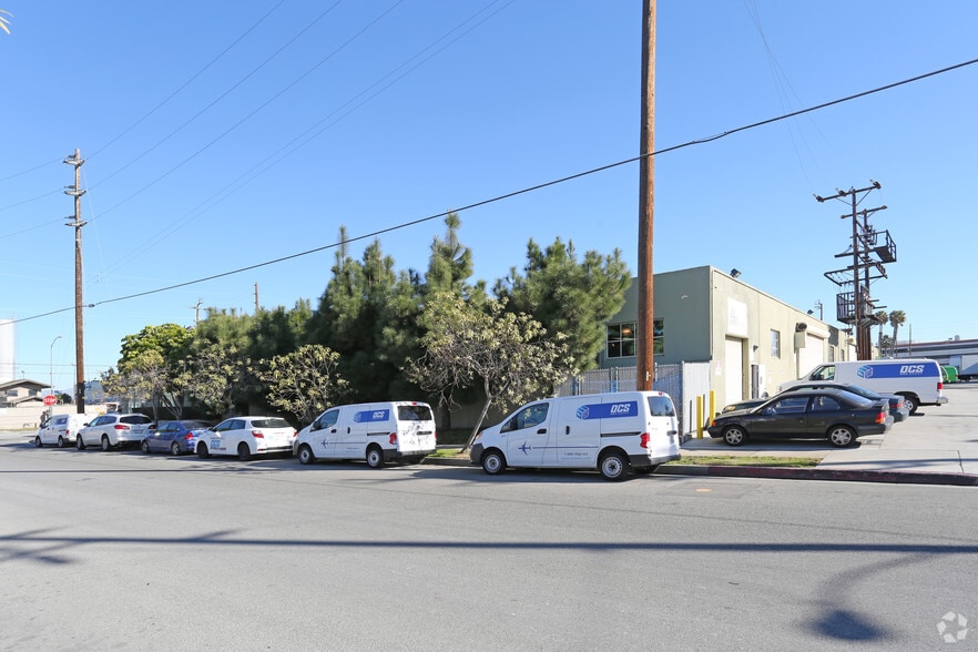 11100 Hindry Ave, Los Angeles, CA for lease - Building Photo - Image 2 of 4
