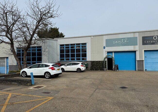 Plus de détails pour Unit 9 Cramptons Rd, Sevenoaks - Industriel à louer