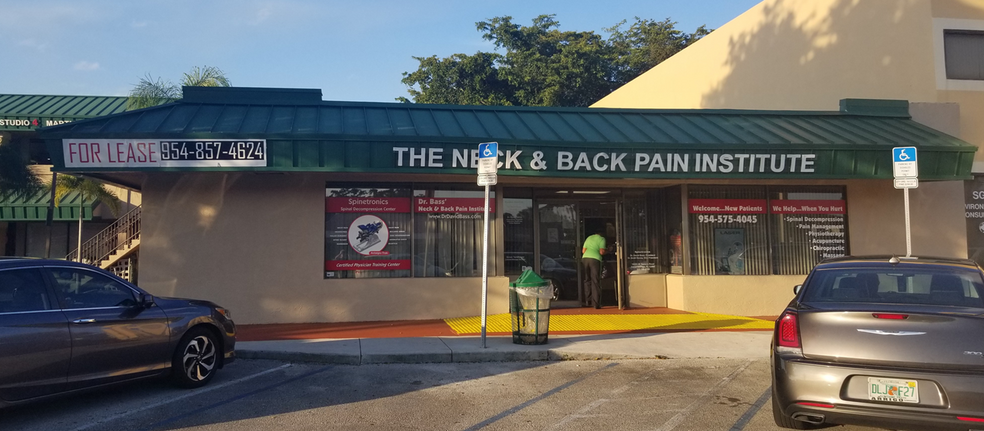 10251-10281 W Sample Rd, Coral Springs, FL à louer - Photo du bâtiment - Image 2 de 14