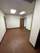 705 N Greenville Ave, Allen, TX à louer Photo intérieure- Image 1 de 3