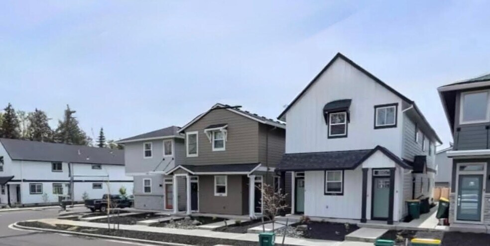 1270 Pacific, Forest Grove, OR à vendre - Photo principale - Image 1 de 2