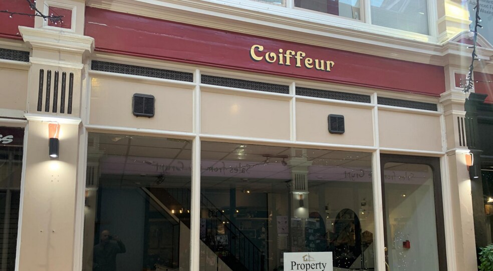 10 Queens Av, Hastings à louer - Photo du bâtiment - Image 2 de 2