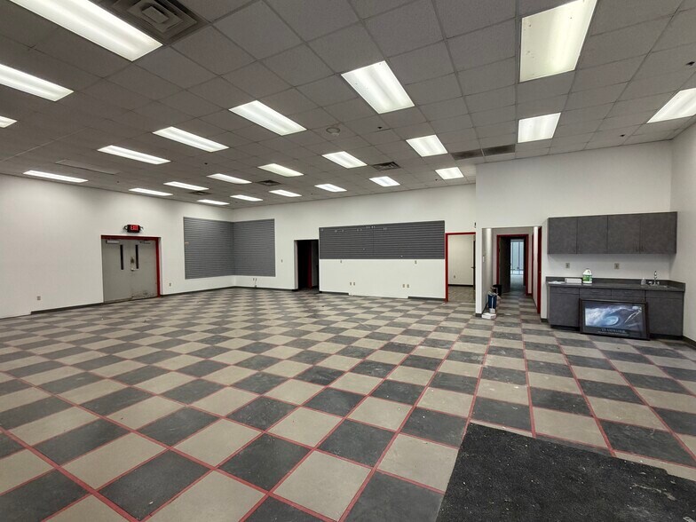 6600 Frito Lay Dr, Evansville, IN à louer - Photo du bâtiment - Image 2 de 5