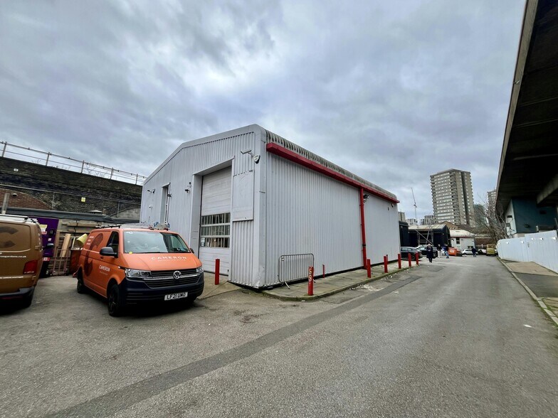 69 St Marks Rd, Londres à louer - Photo du bâtiment - Image 3 de 5