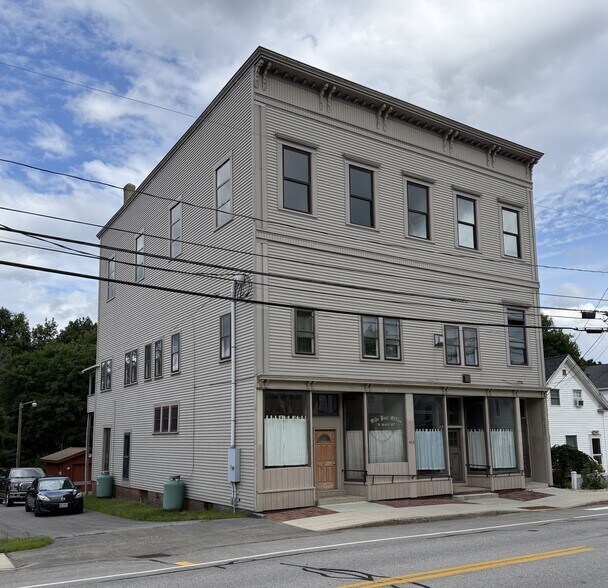 913 Portland St, Rochester, NH à vendre - Photo du bâtiment - Image 2 de 32