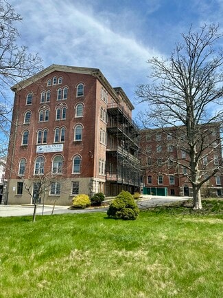 Plus de détails pour 29-37 Park St, Fall River, MA - Spécialité à vendre