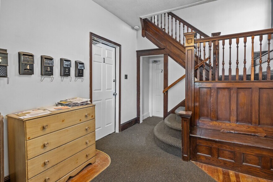 231 Washington St, Morrisville, PA à vendre - Photo du bâtiment - Image 3 de 34