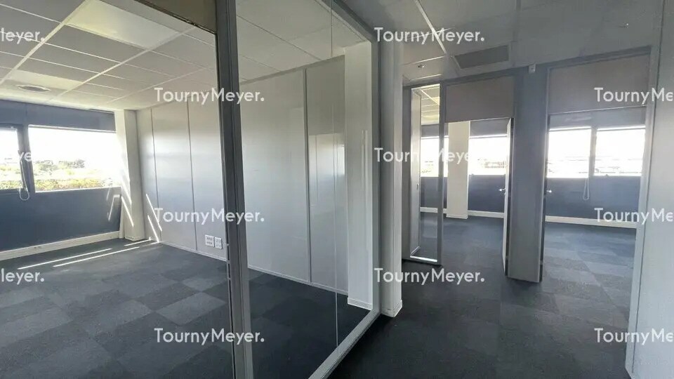 Office in Montpellier for lease - Building Photo - Image 3 of 5