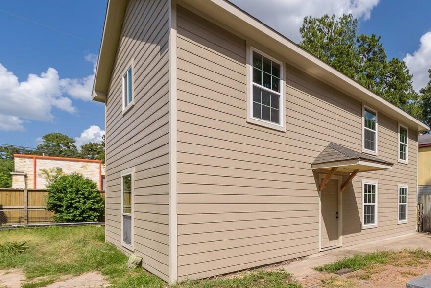 12424 Mile Dr, Houston, TX à louer - Photo du bâtiment - Image 2 de 14
