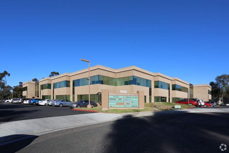 9888 Carroll Centre Rd, San Diego, CA à louer - Photo du bâtiment - Image 3 de 23