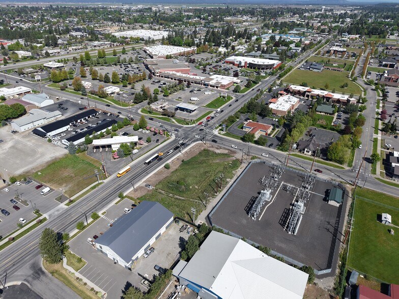 7890 N Government Way, Dalton Gardens, ID à louer - Photo du bâtiment - Image 2 de 4