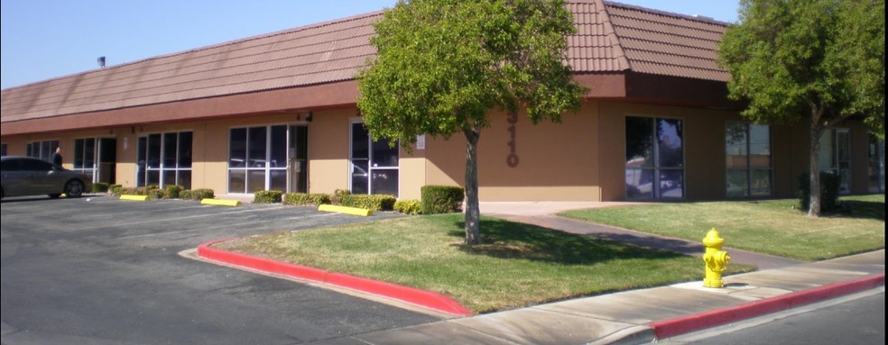 3170 Polaris Ave, Las Vegas, NV for lease - Building Photo - Image 3 of 13