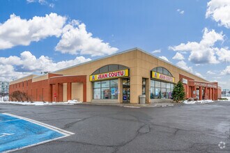 4955-4975 Boul Guillaume-Couture, Lévis, QC for lease Primary Photo- Image 1 of 16