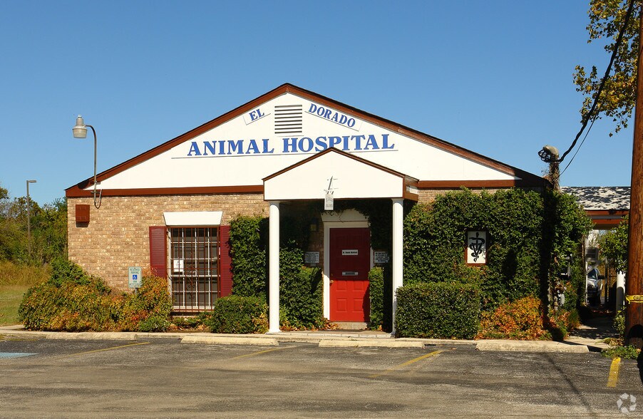 13039 Nacogdoches Rd, San Antonio, TX à vendre - Photo principale - Image 1 de 38