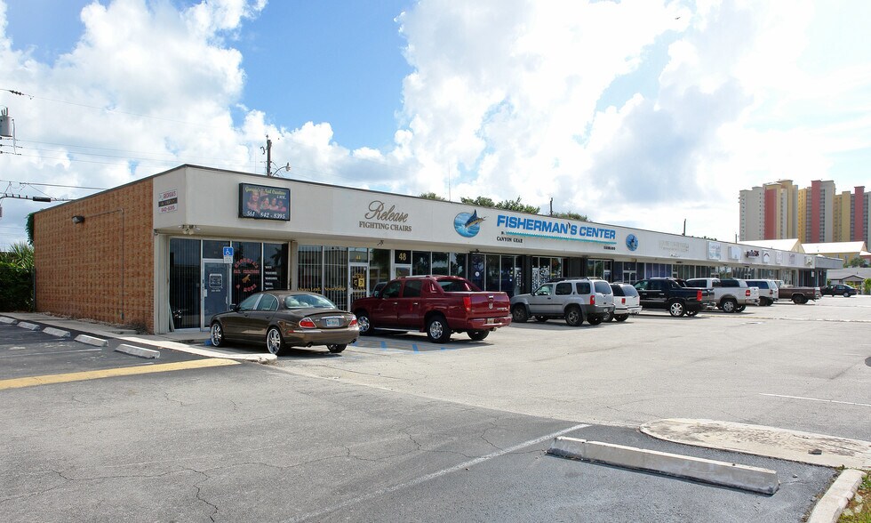 40-100 E Blue Heron Blvd, Riviera Beach, FL à louer - Photo du bâtiment - Image 3 de 3