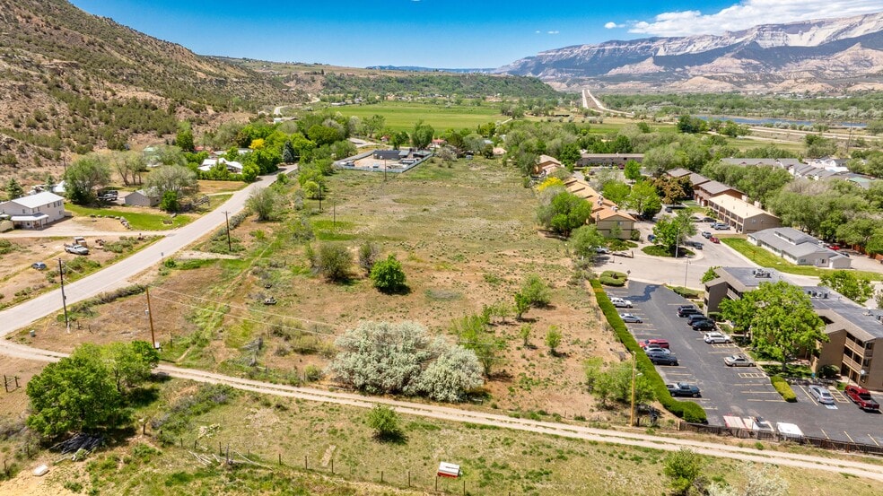 960 Garden Ln, Rifle, CO à vendre - Photo du bâtiment - Image 2 de 10