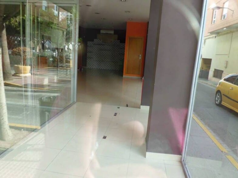 Retail in El Ejido, Almería for lease - Building Photo - Image 3 of 4