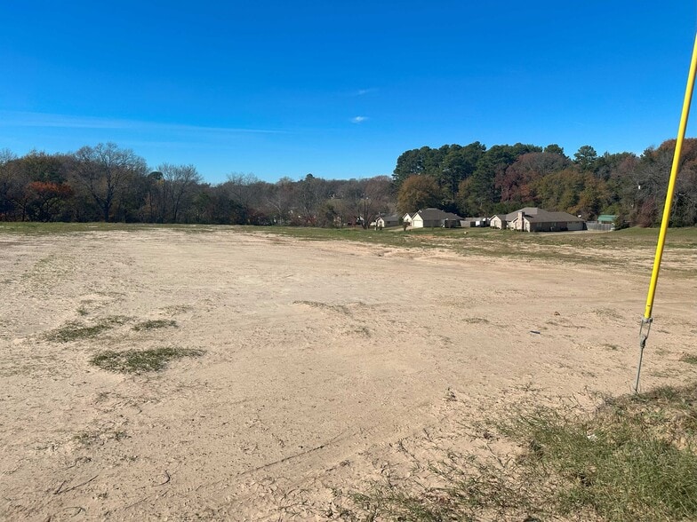 3020 W Gentry Pky, Tyler, TX for sale - Building Photo - Image 3 of 13