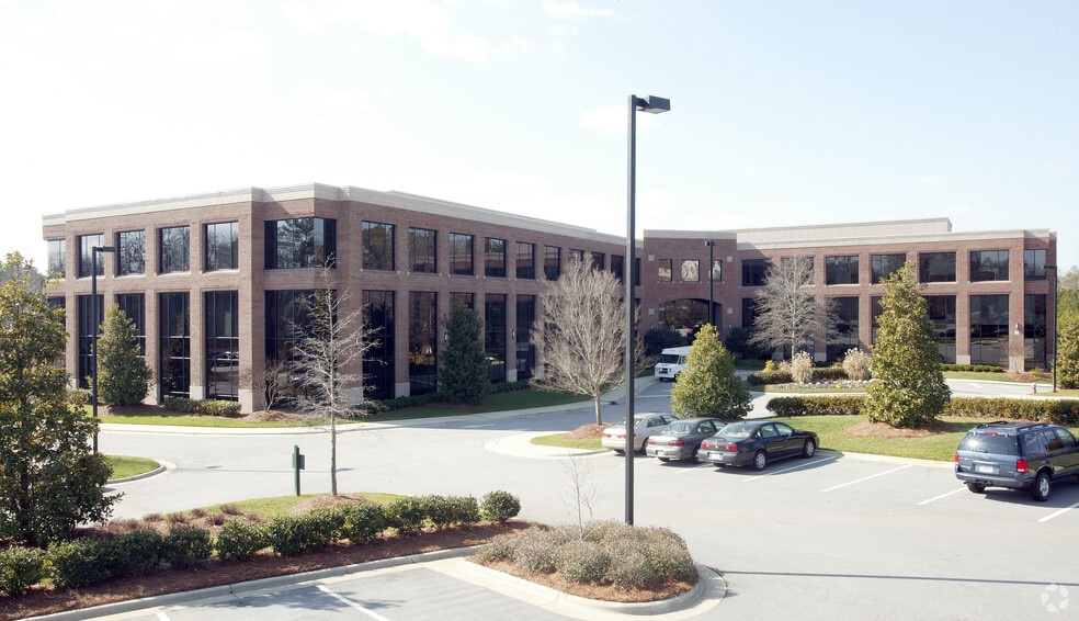 1225 Crescent Green Dr, Cary, NC for lease - Building Photo - Image 3 of 14