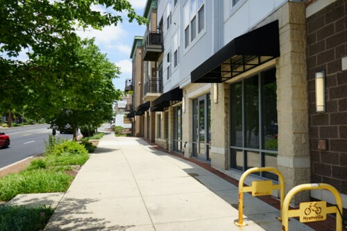 5551 Baltimore Ave, Hyattsville, MD à louer - Photo du bâtiment - Image 3 de 3