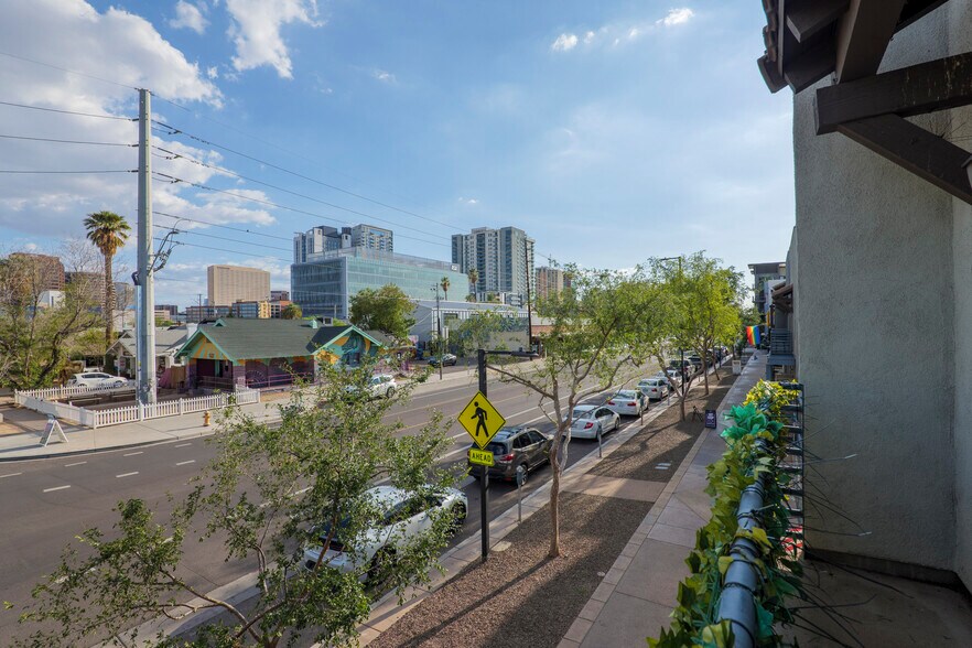 610 E Roosevelt St, Phoenix, AZ à vendre - Photo du bâtiment - Image 2 de 87