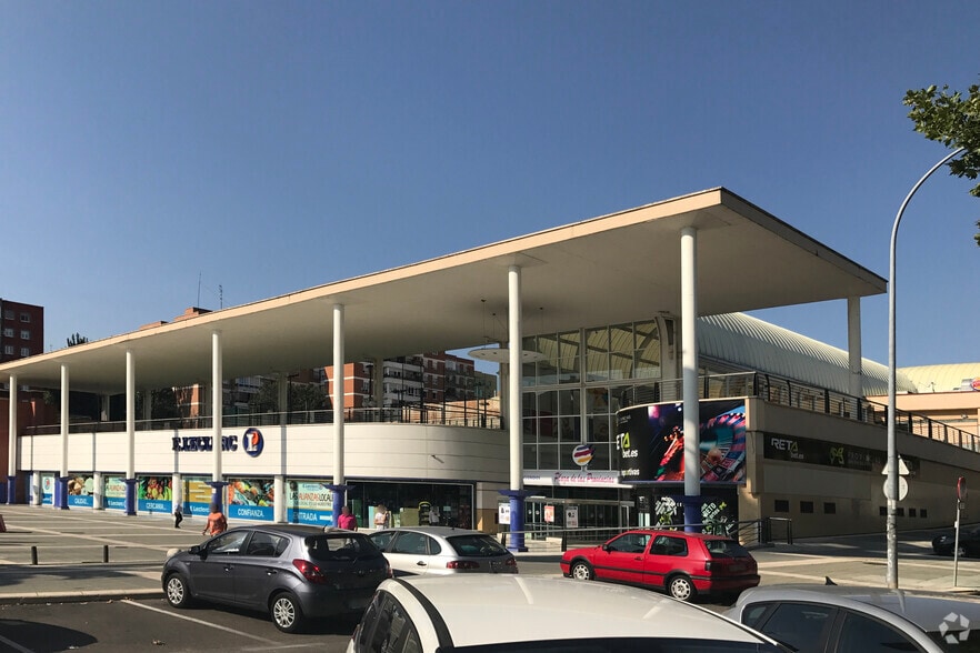 Avenida Provincias, 18, Fuenlabrada, Madrid for lease - Building Photo - Image 2 of 4