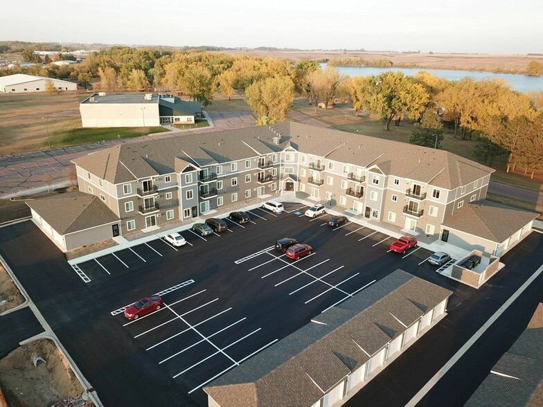 1685 N Redding Ave, Windom, MN for sale - Building Photo - Image 3 of 21