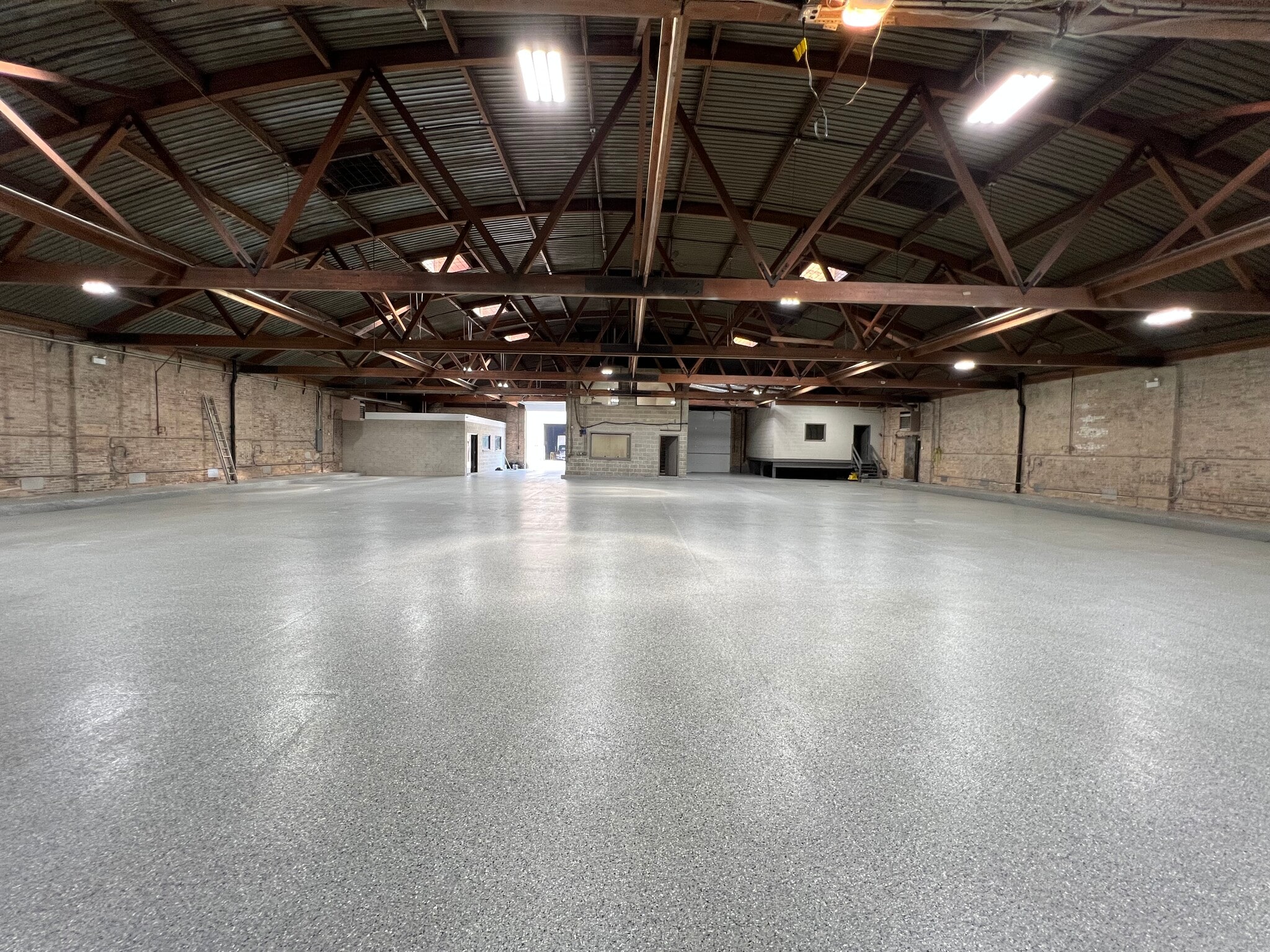 2107 W Fulton St, Chicago, IL for sale Interior Photo- Image 1 of 4