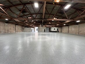 2107 W Fulton St, Chicago, IL for sale Interior Photo- Image 1 of 4