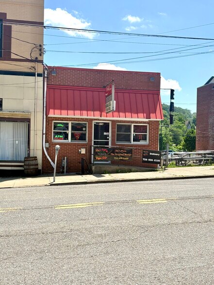 114 E Lincoln Ave, Mc Donald, PA à vendre - Photo du bâtiment - Image 3 de 35