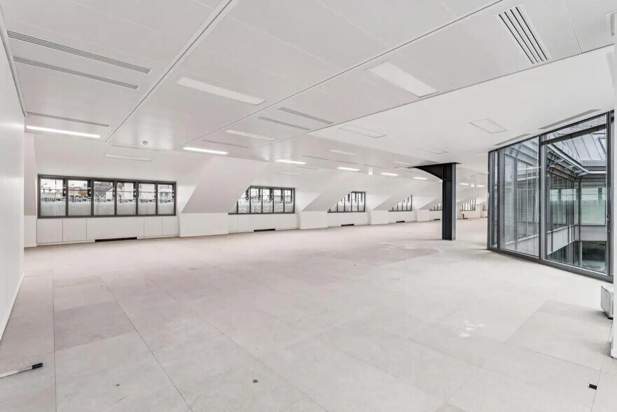 16-18 Rue Du Quatre Septembre, Paris for lease - Interior Photo - Image 2 of 14