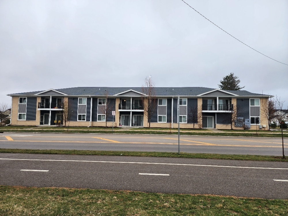 3036 Triumph Dr, Sun Prairie, WI à vendre Photo du bâtiment- Image 1 de 3