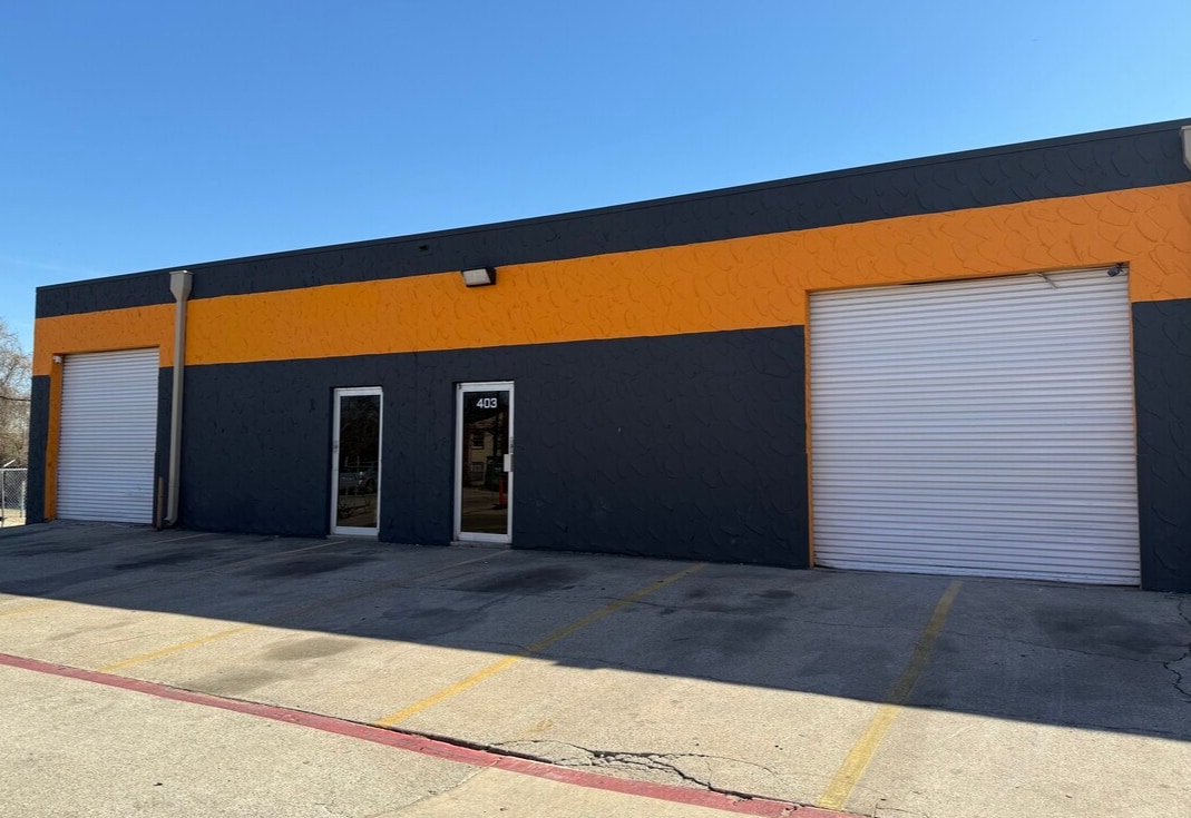 1229 Colorado Ln, Arlington, TX for lease Interior Photo- Image 1 of 7