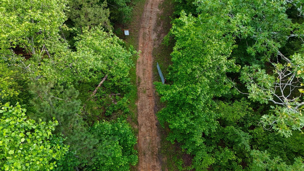 0 Theodore Cox Cir, Canton, GA for sale - Primary Photo - Image 1 of 15