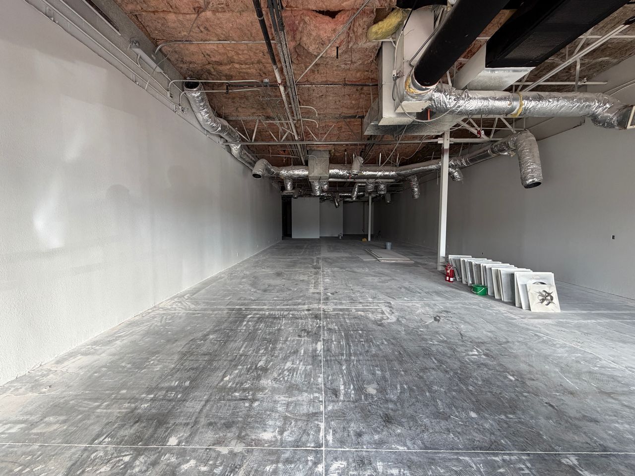 1600-1750 N Buffalo Dr, Las Vegas, NV à louer Photo intérieure- Image 1 de 9