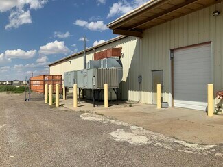 Plus de détails pour 2100 W Dickinson Blvd, Fort Stockton, TX - Commerce de détail à vendre