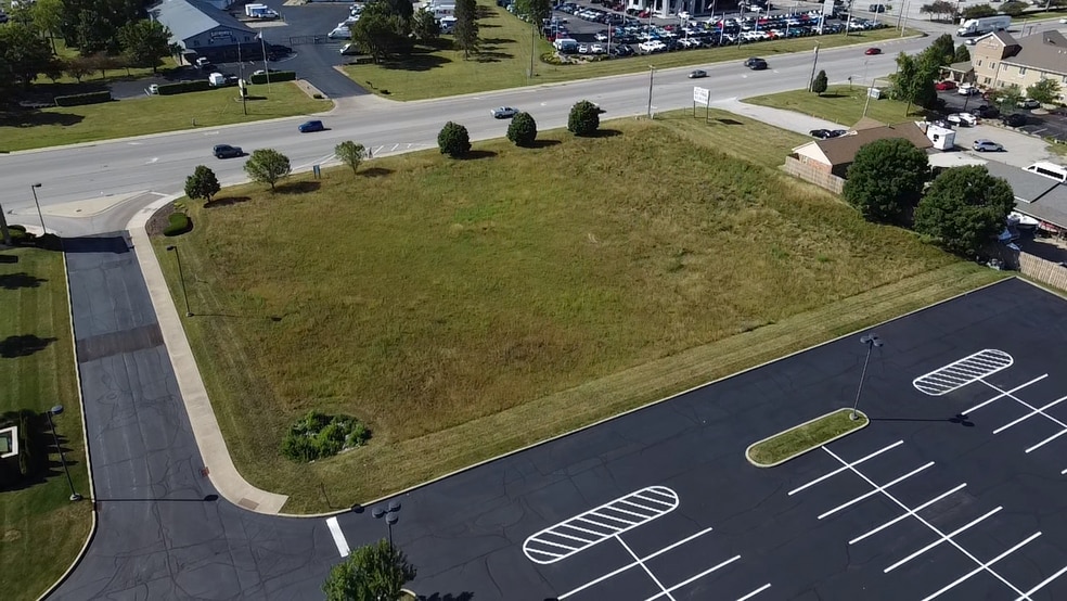 2702 Main Street, Plainfield, IN for sale - Building Photo - Image 3 of 6