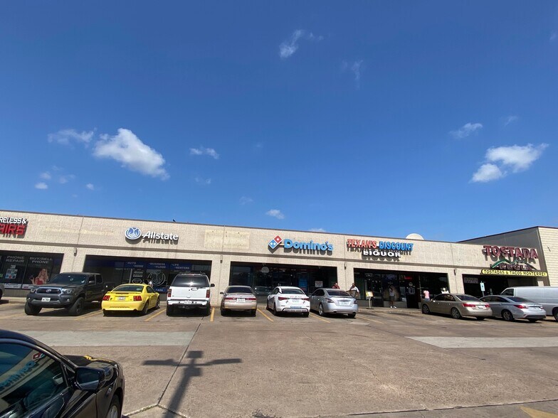 6729-6747 Airline Dr, Houston, TX à louer - Photo du bâtiment - Image 2 de 3