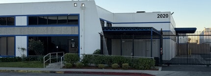 2020 E 67th St, Los Angeles, CA à louer Photo du bâtiment- Image 2 de 7