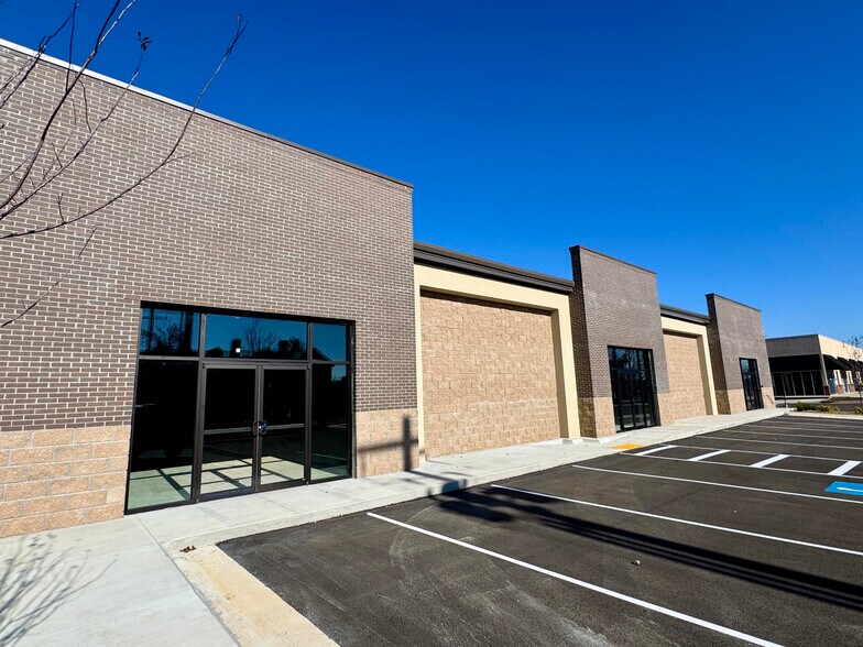 1496 Chester Ave, Springdale, AR à louer - Photo du bâtiment - Image 3 de 13