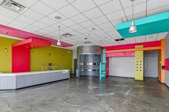 1880 N Eastman Rd, Kingsport, TN for lease Interior Photo- Image 2 of 3