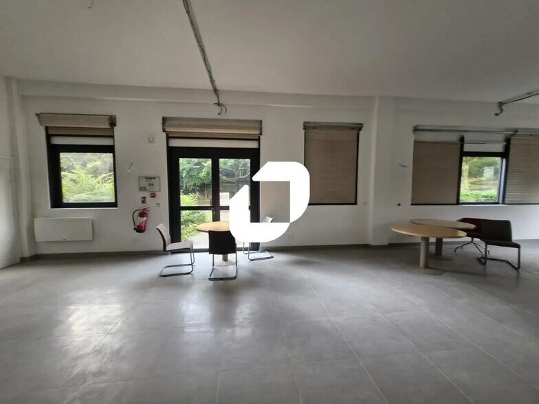 6 Allée Hendrik Lorentz, Champs-sur-Marne à louer - Photo du bâtiment - Image 3 de 26